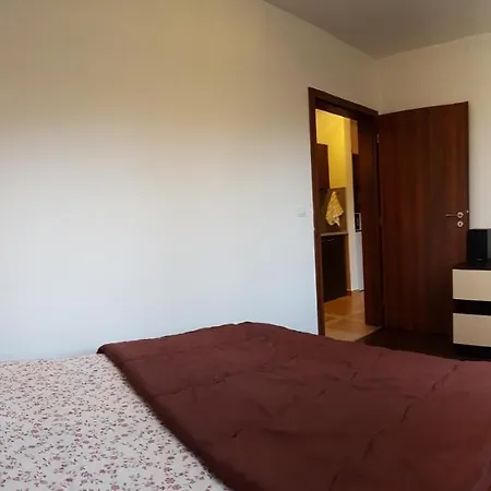 Lejlighed 2-rooms Near The Center Of *